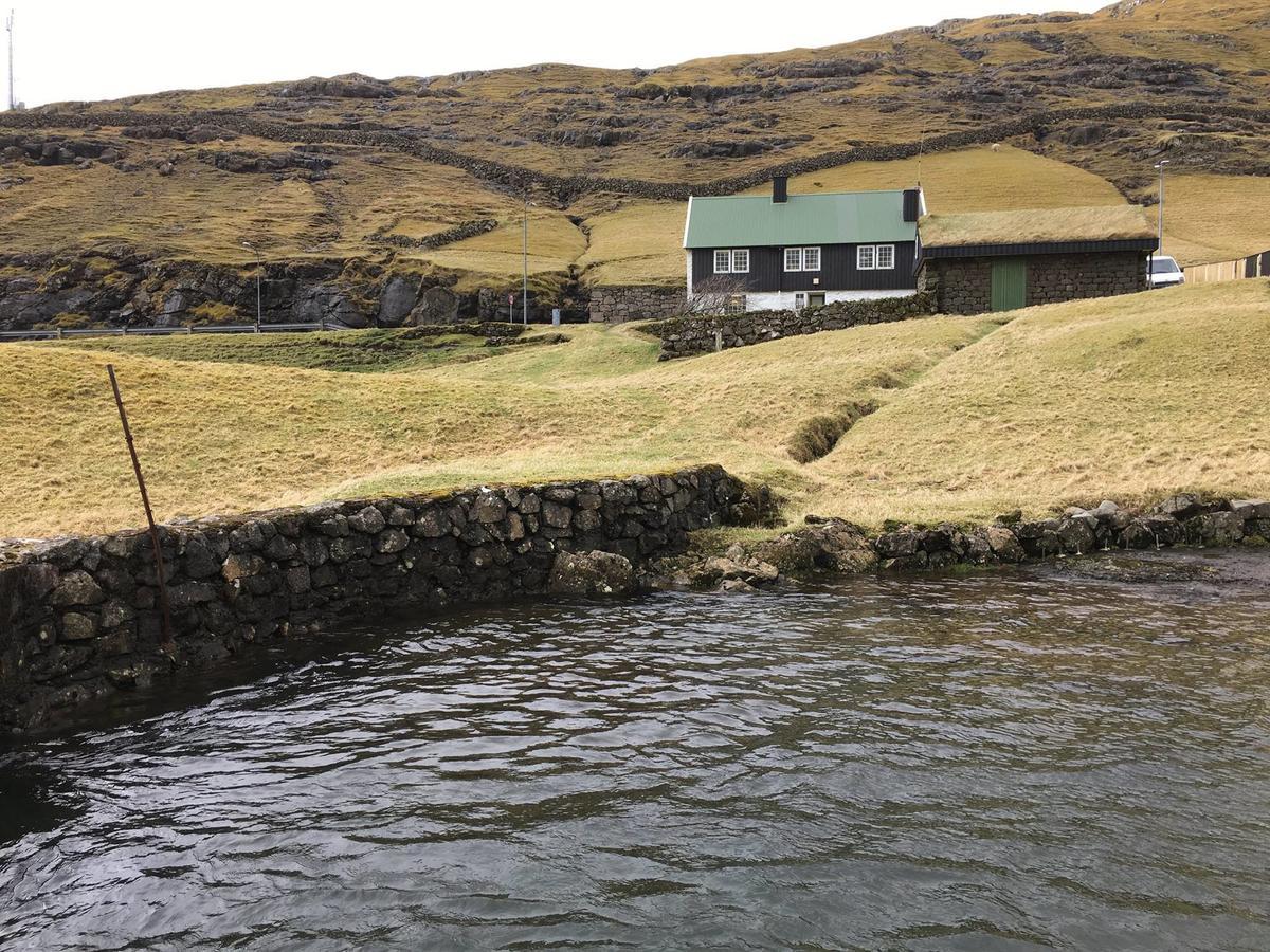 Idyllic House Near River And Ocean Leynar Экстерьер фото